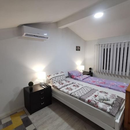 White Apartment Sarajevo - Free Parking المظهر الخارجي الصورة